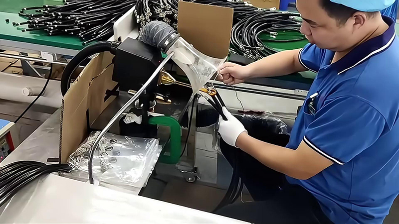 高頻焊接機，輕鬆實現接線端子錫焊，讓你的工作更輕鬆！