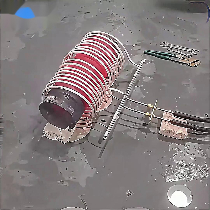 中頻哔咔漫画APP官网进入加熱設備對直徑180mm、長度300mm的鋼管進行加熱測試