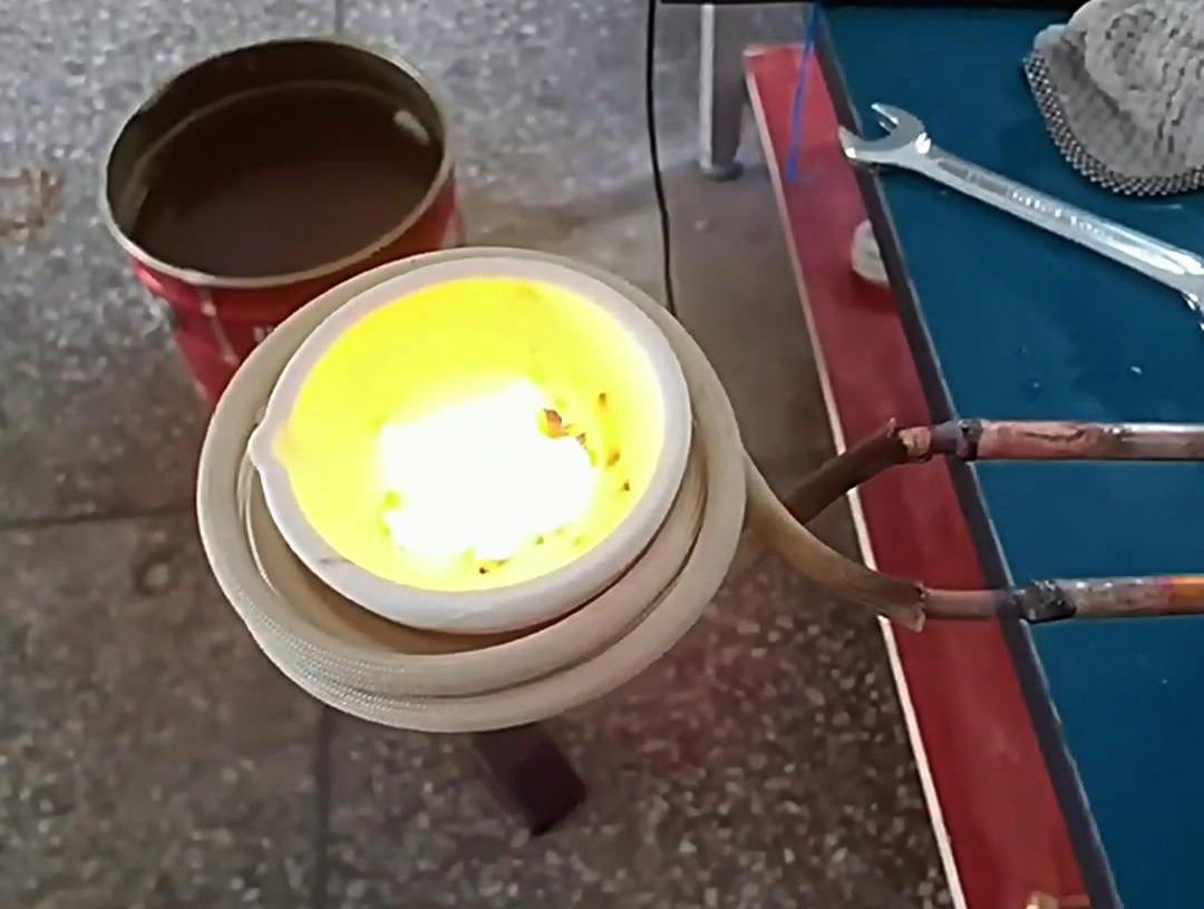 220V 小型貴金屬熔煉爐：多場景適用的熔煉小能手
