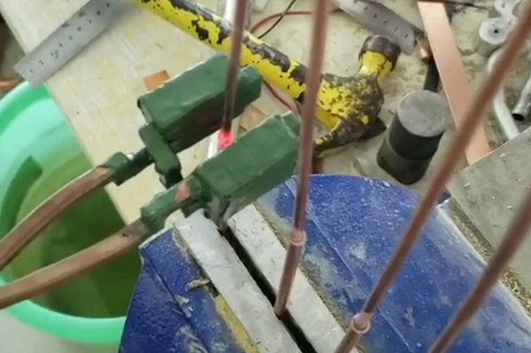 手持式高頻加熱機，高頻焊機是焊接銅管工具