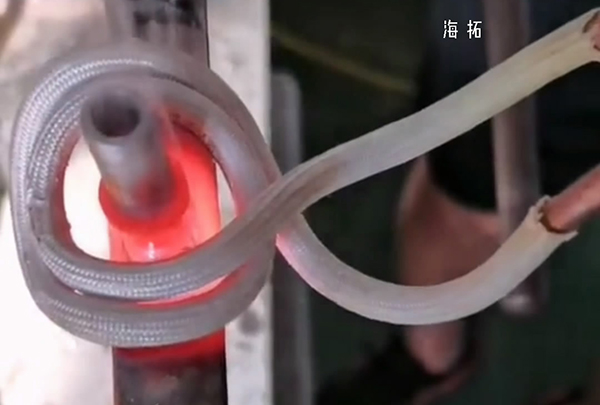 惠州客戶來我司現場驗收超高頻釺焊機設備！